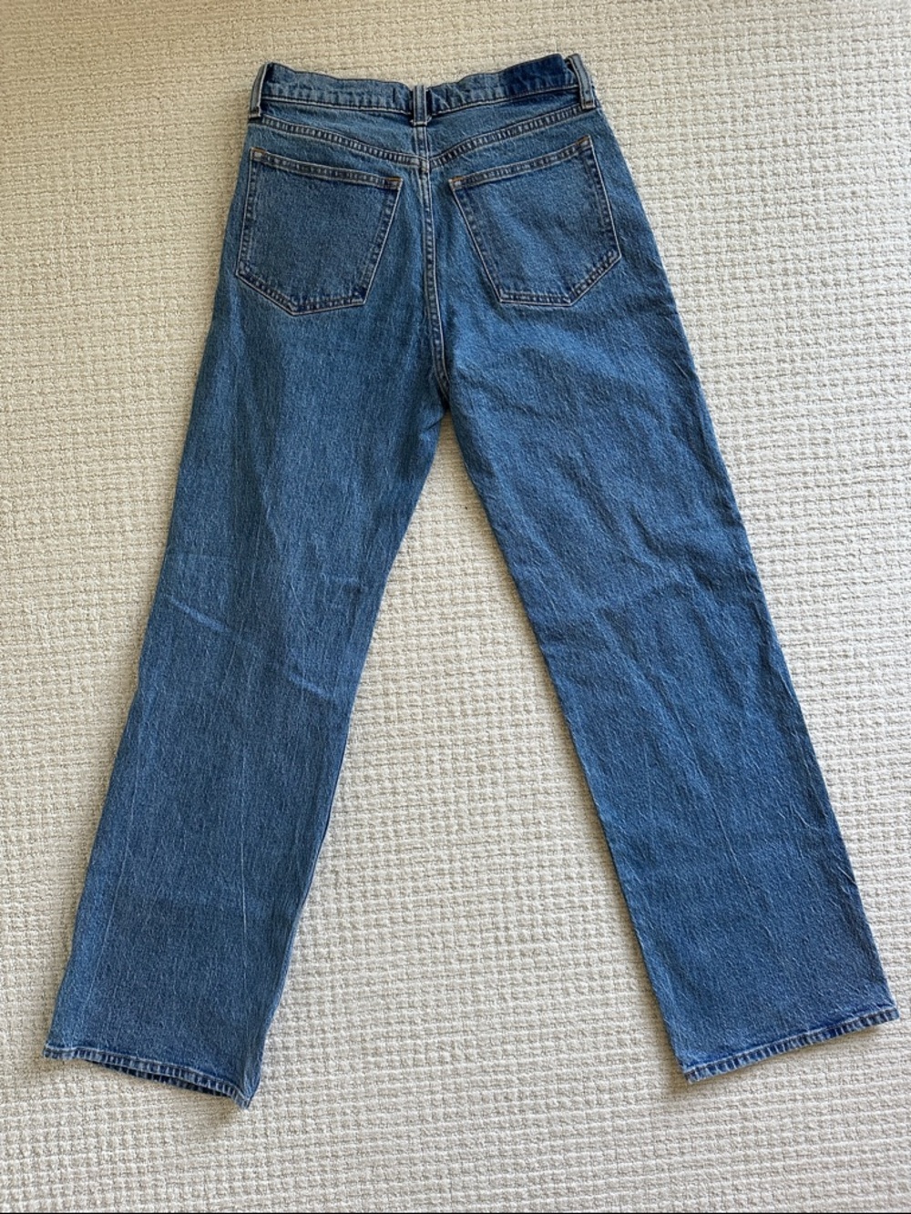 Like New Abercrombie 90s high rise relaxed jeans size 28 long - Picture 4 of 4